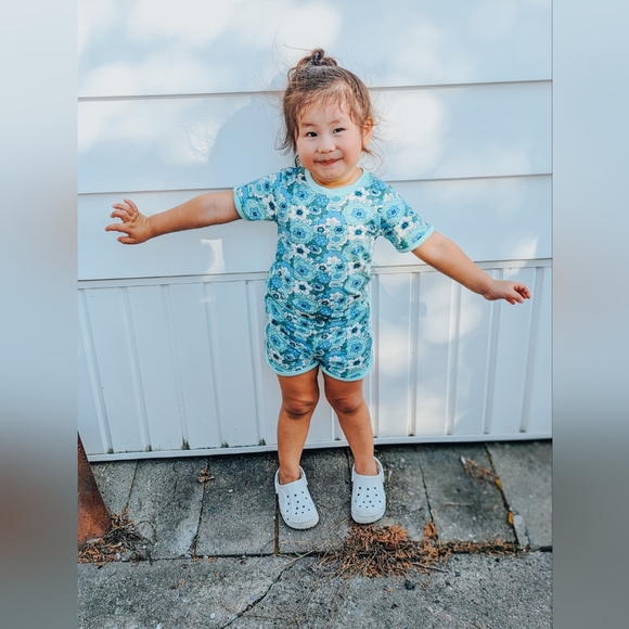 Kate Quinn Aqua Mod Floral Ringer Tee and Retro Shorts set size 5 - Picture 5 of 5